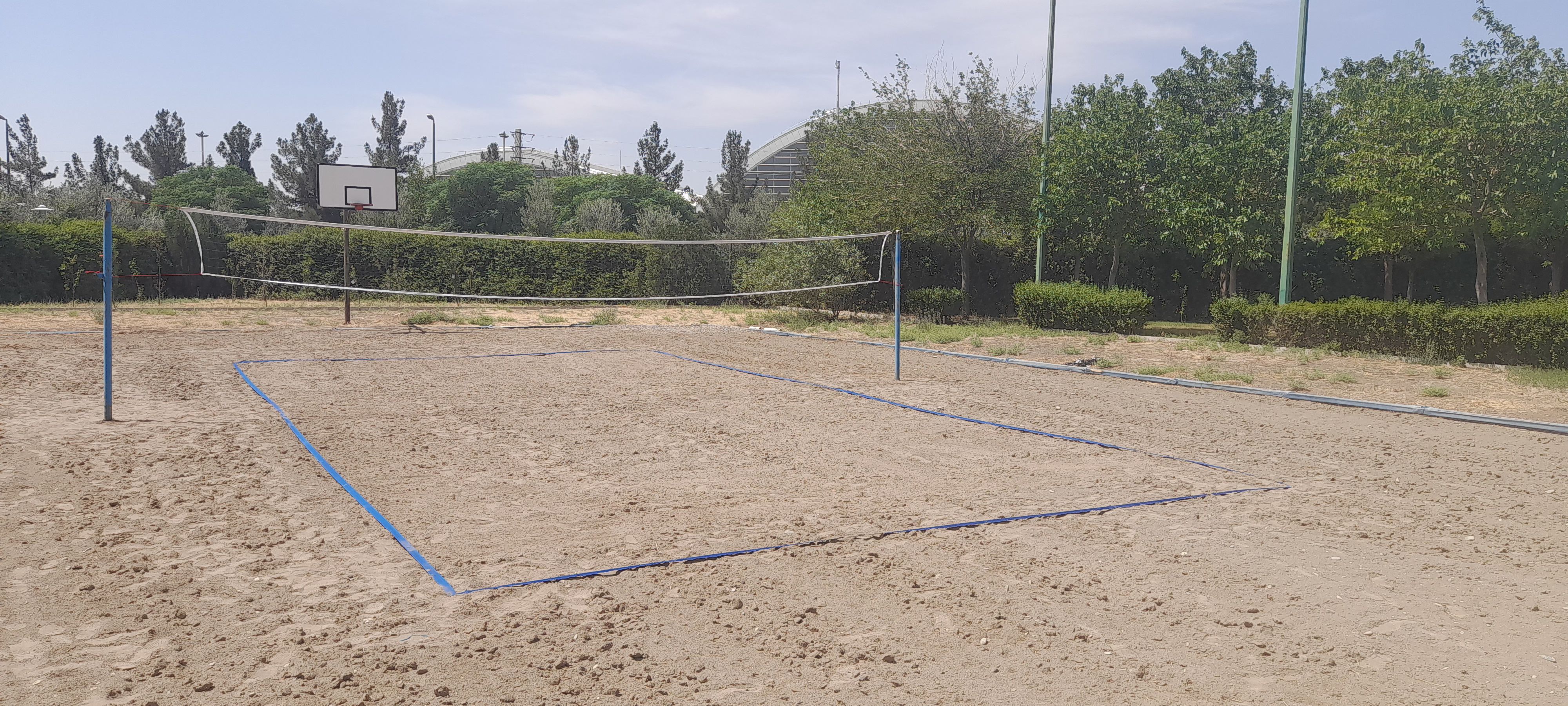 باشگاه زمین والیبال ساحلی دختران دانشگاه شاهد در ستاو